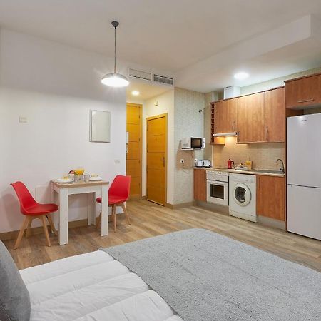 Victoria Urbanite Apartment Малага Екстериор снимка
