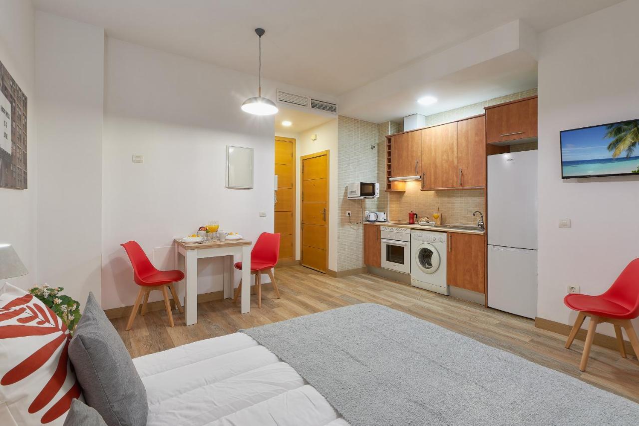 Victoria Urbanite Apartment Малага Екстериор снимка