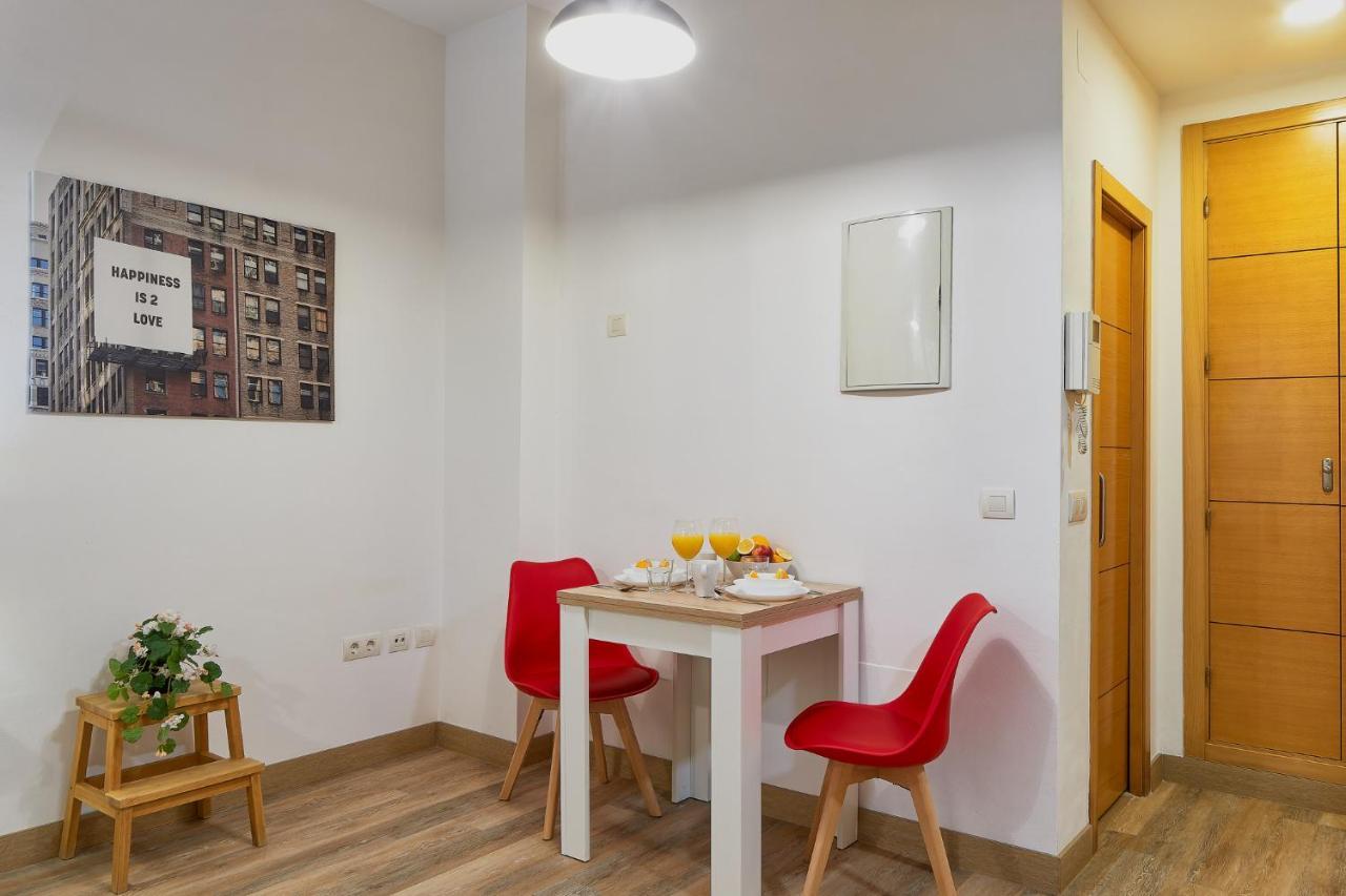 Victoria Urbanite Apartment Малага Екстериор снимка